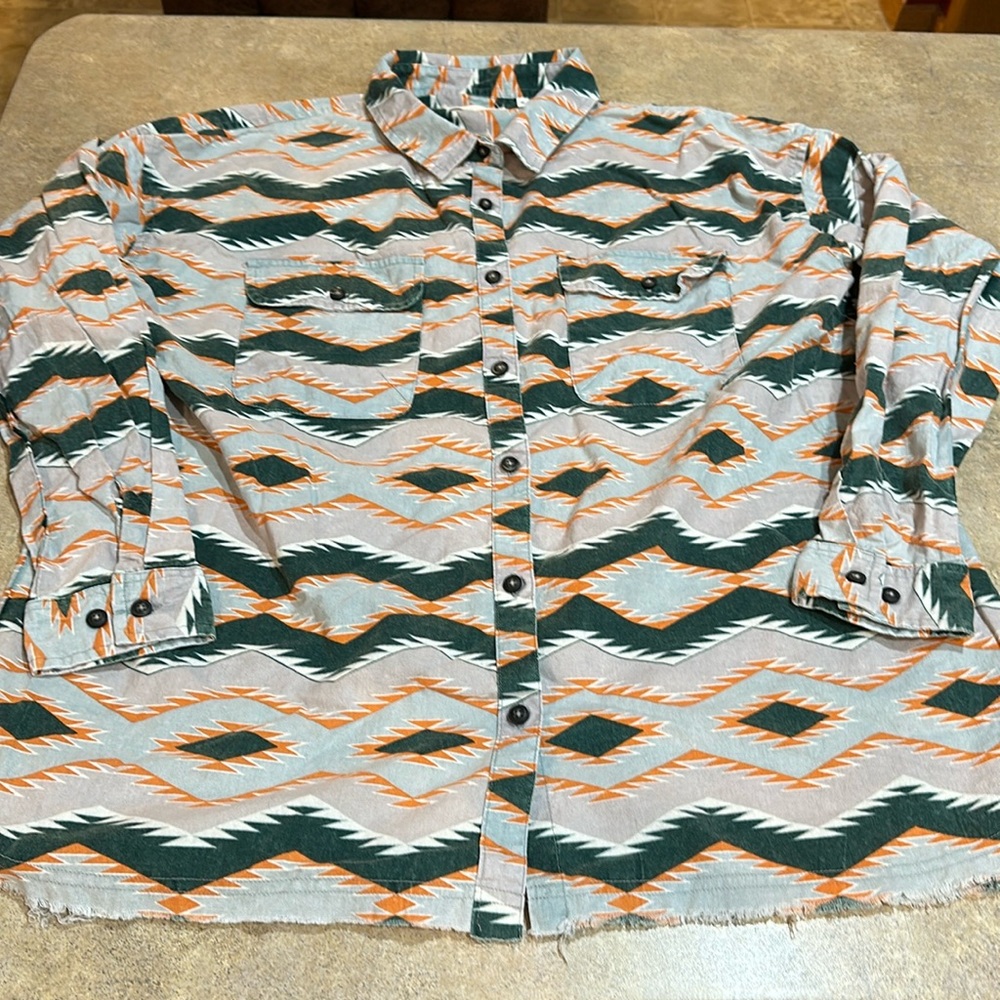 Women’s gilded intent button up shirt